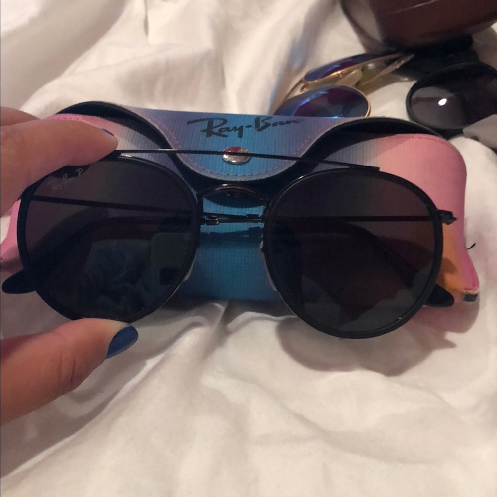 Round double bridge ray ban all black
